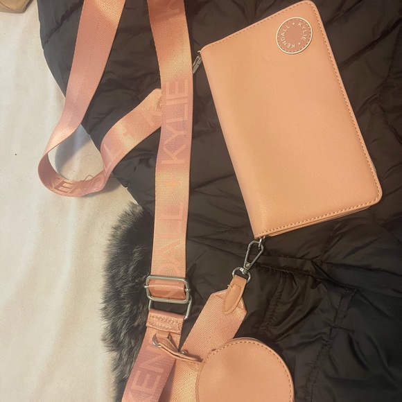 Multiple purses - Picture 4 of 8